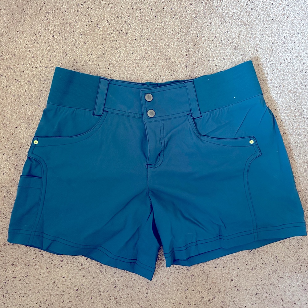 Title Nine Clamber Shorts — size 6